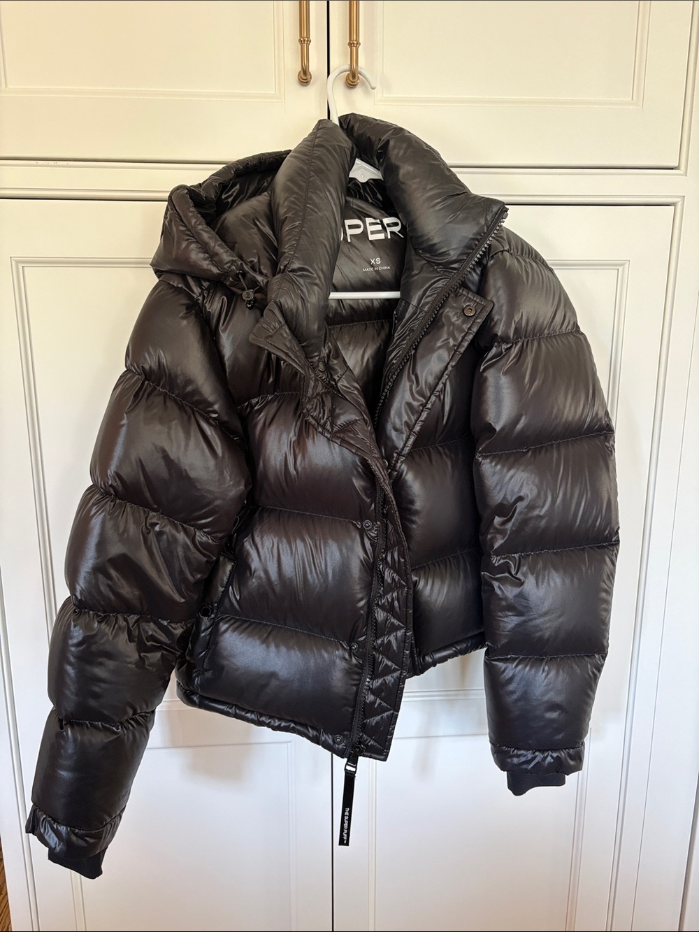 Aritzia Black Shiny Short Puffer Jacket